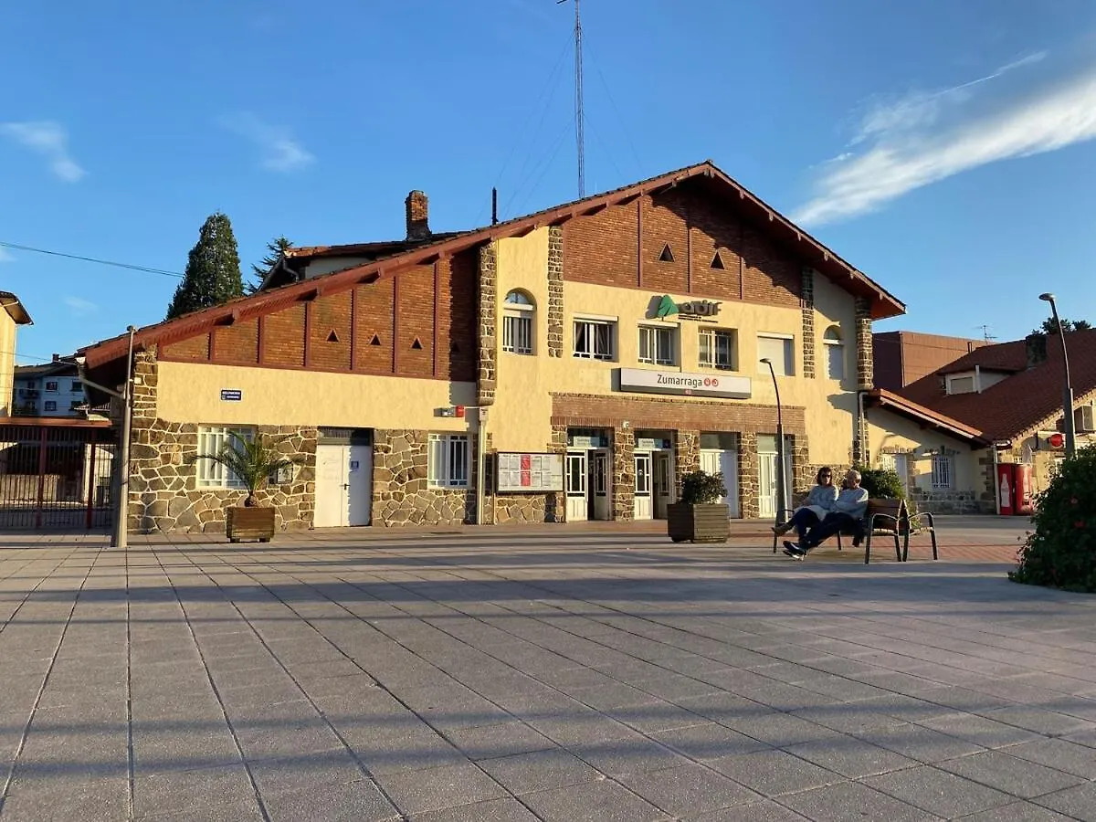 Apartment Homeoffice With Church Views Zumarraga